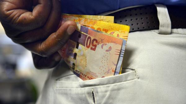 The rand gained favour in early trade as an end to the US rate hike cycle is supported, and analysts approved of the National Treasury&rsquo;s commitment to cost-cutting and fiscal discipline.
